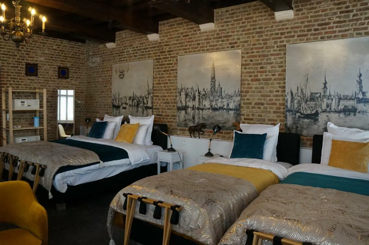Charming Suites Jan Zonder Vrees Antwerp Bed & Breakfast