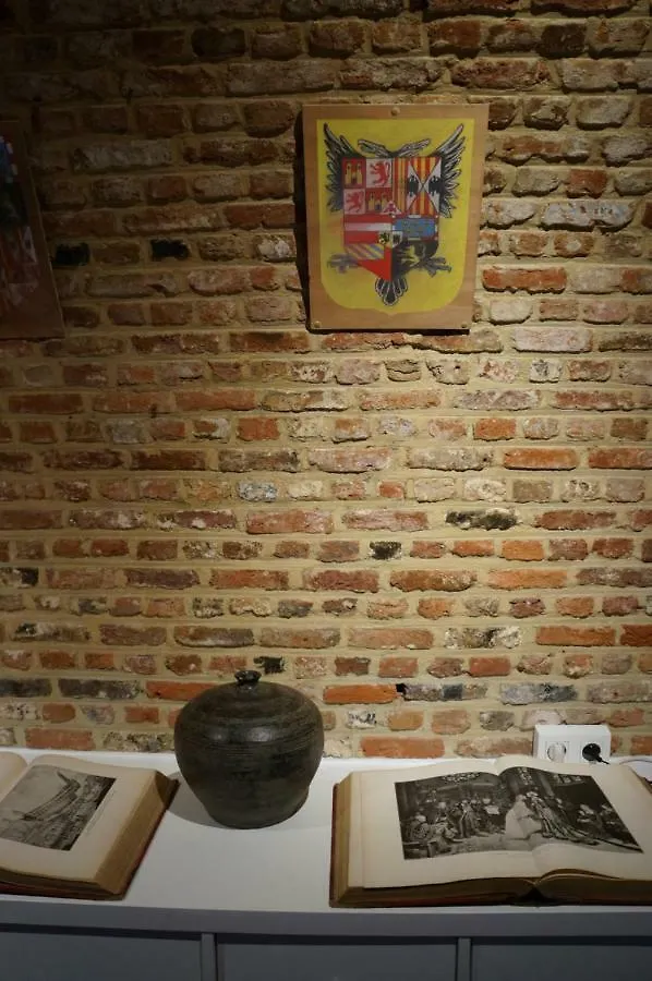 Charming Suites Jan Zonder Vrees Antwerp Bed & Breakfast